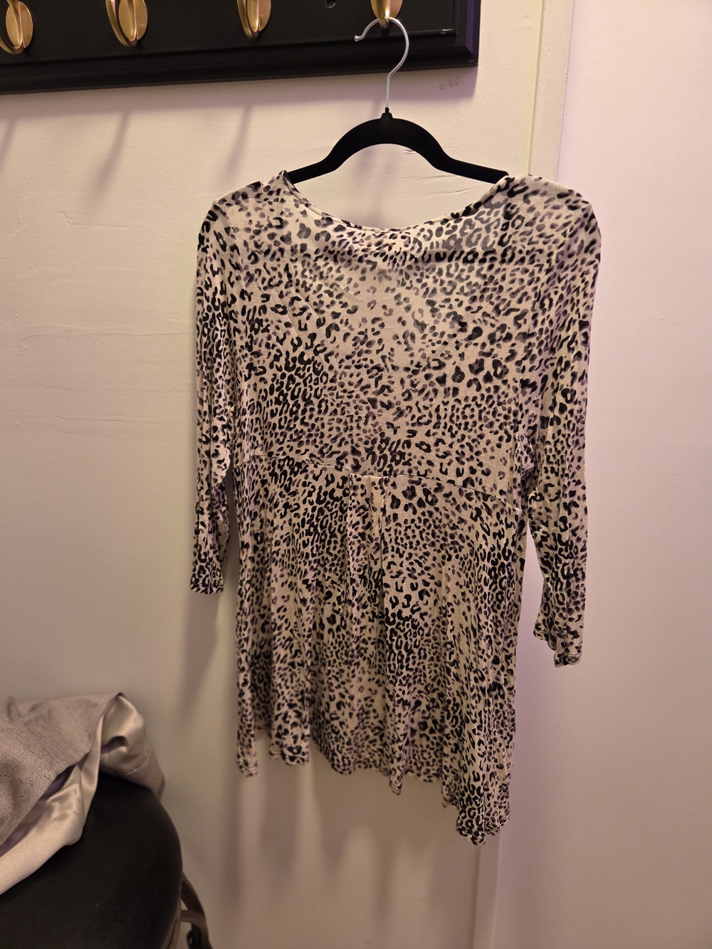 W5 Black and White Leopard-Print Blouse